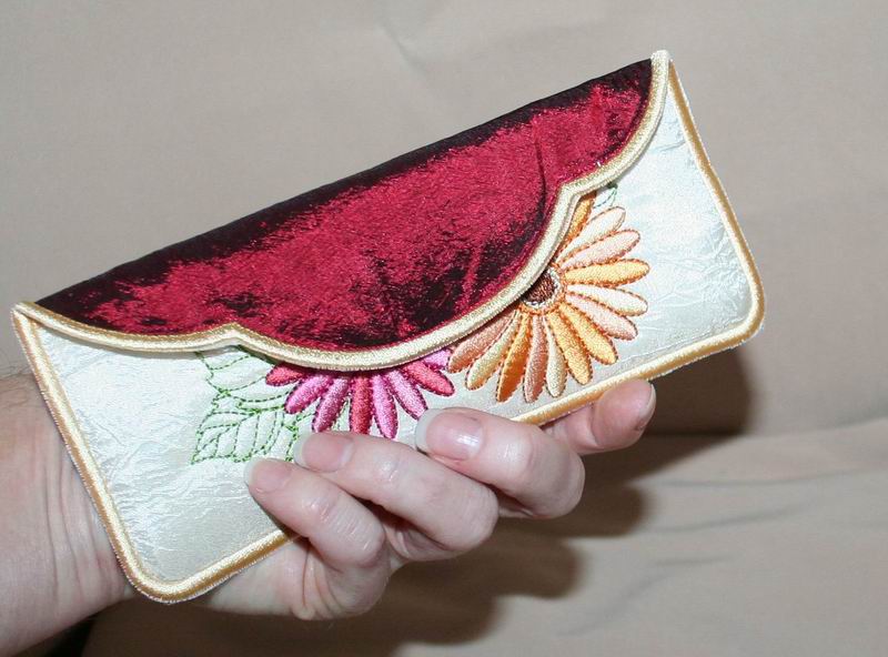 Gerbera Cosmetic Bag - a-stitch-a-half
