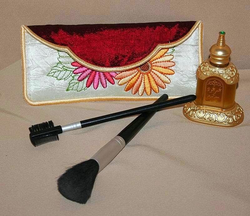 Gerbera Cosmetic Bag - a-stitch-a-half