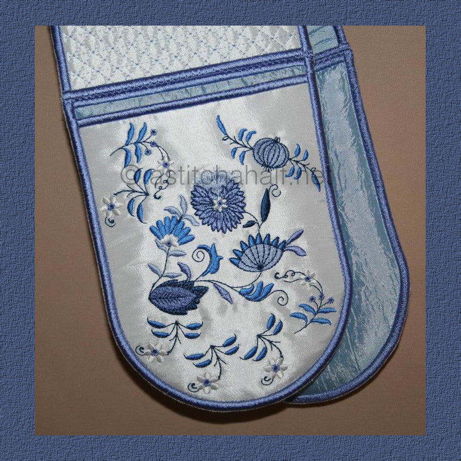 Blue Onion BBQ Mitt - a-stitch-a-half