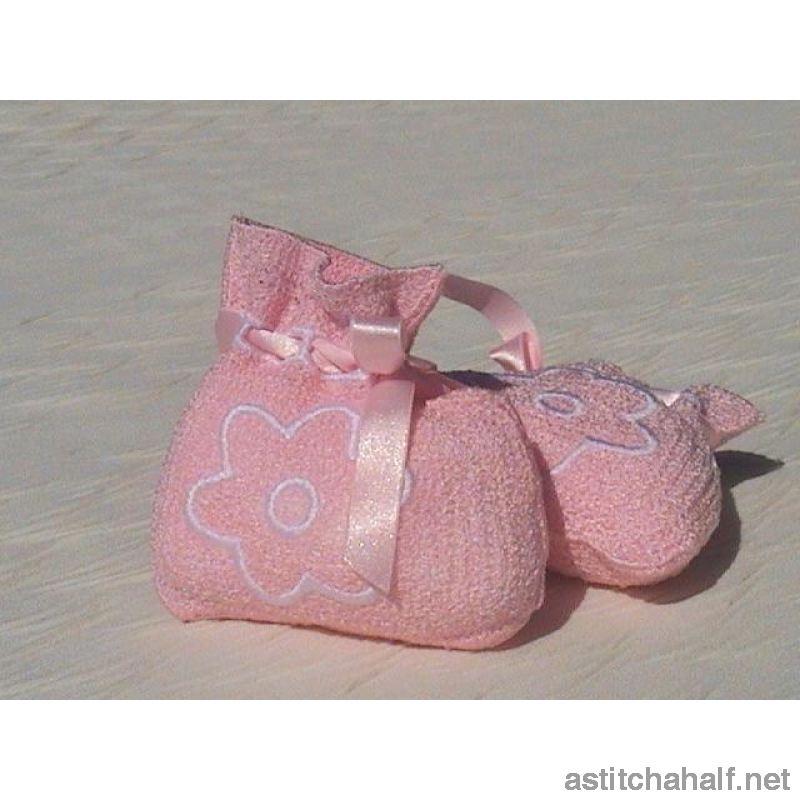 Freestanding Lace Baby Booties - aStitch aHalf