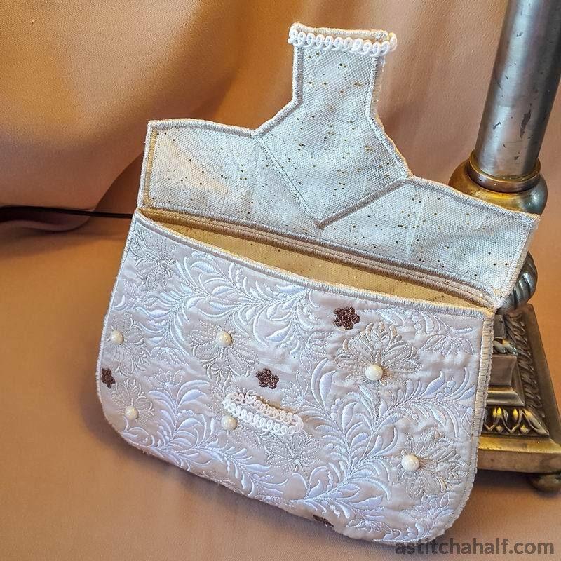 Beautiful Baguette Purse - aStitch aHalf