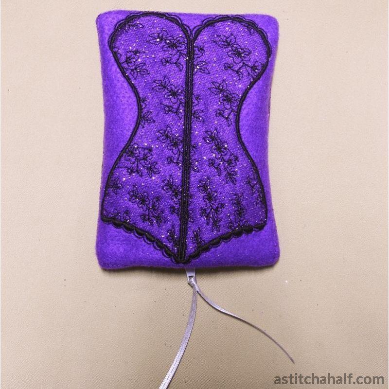 Corset Bag with ITH Zipper - aStitch aHalf