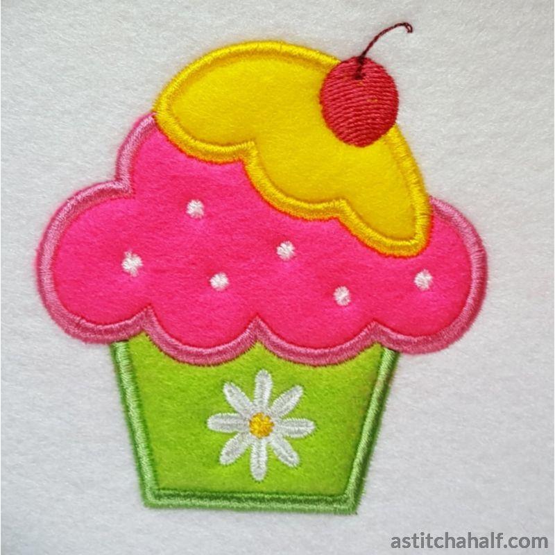 Cute Cupcake Applique - aStitch aHalf