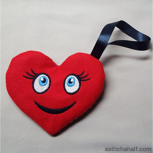 Heart Smart ITH Zipper Bag - aStitch aHalf