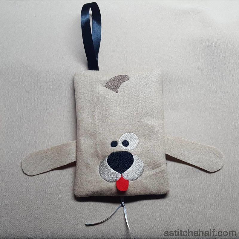 In The Hoop Hound Zipper Bag - aStitch aHalf