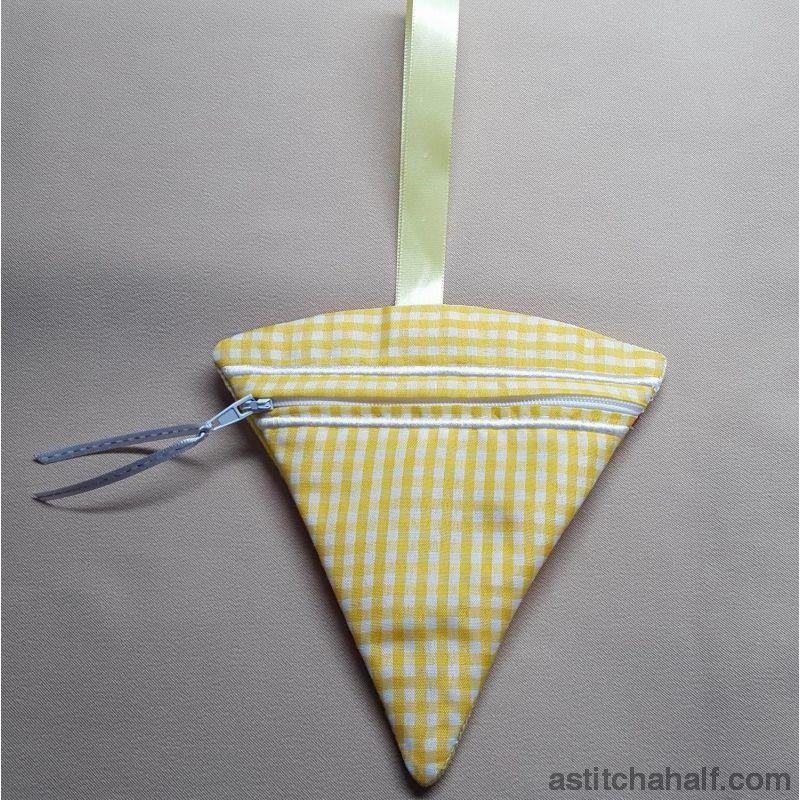 In The Hoop Pizza Slice Zipper Bag - aStitch aHalf