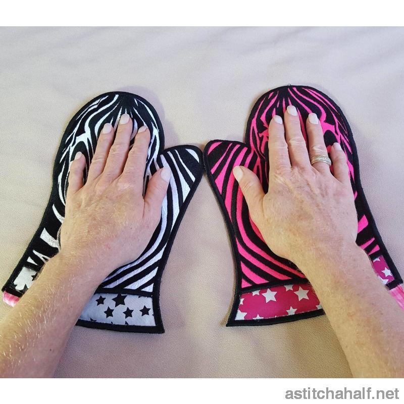 ITH Zebra Oven Glove - aStitch aHalf
