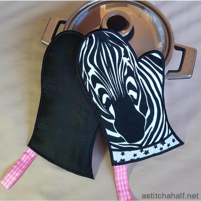 ITH Zebra Oven Glove - aStitch aHalf