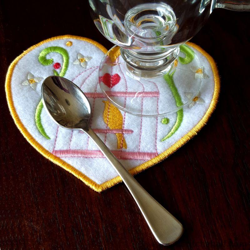 Oh So Tweet Applique - aStitch aHalf