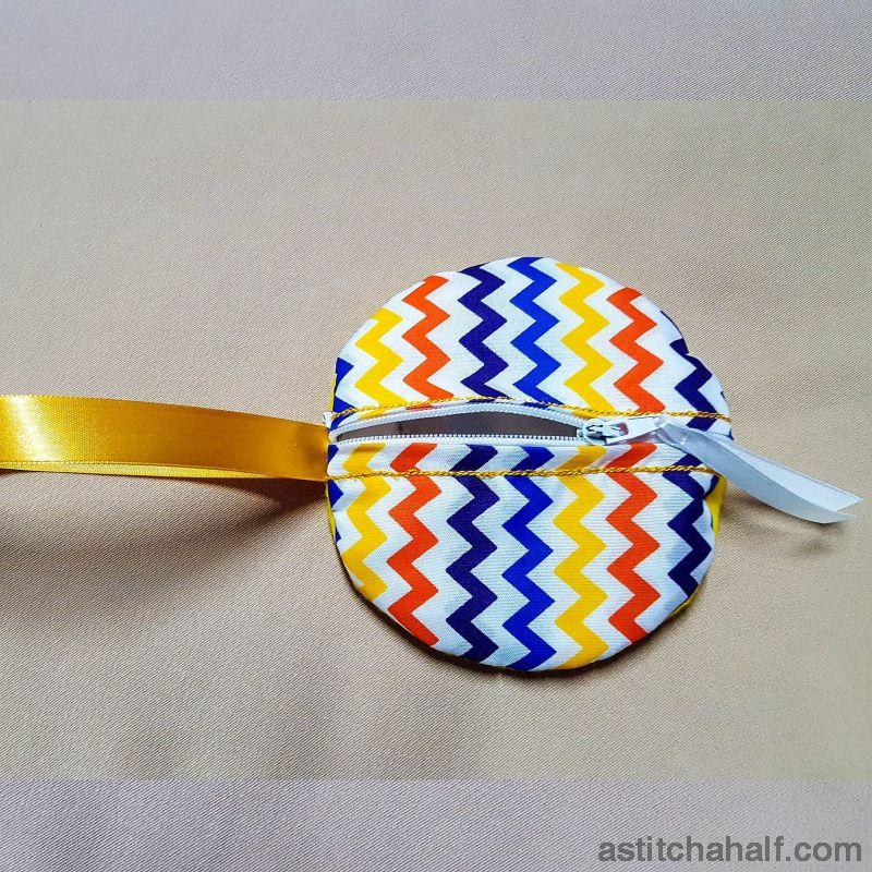 Surprised Emoji She Bag with in-the-hoop Zipper - aStitch aHalf