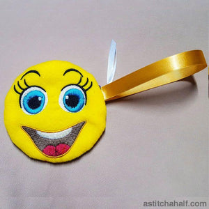 Surprised Emoji She Bag with in-the-hoop Zipper - aStitch aHalf