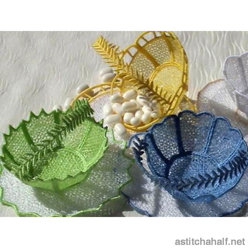 Tiny Freestanding Lace Baskets Galore - aStitch aHalf
