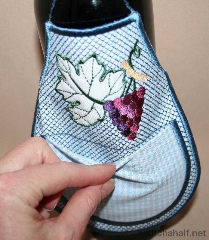 Wine Bottle Apron 01 - a-stitch-a-half