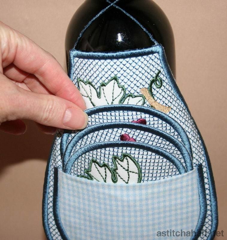 Wine Bottle Apron 01 - a-stitch-a-half